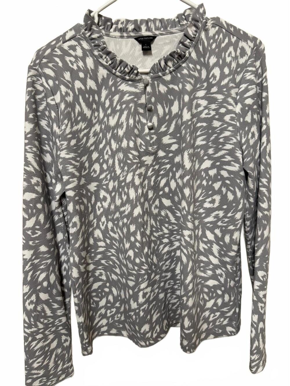 Ann Taylor Women's Large Gray White Print Ruffle Neck Long Sleeve Top